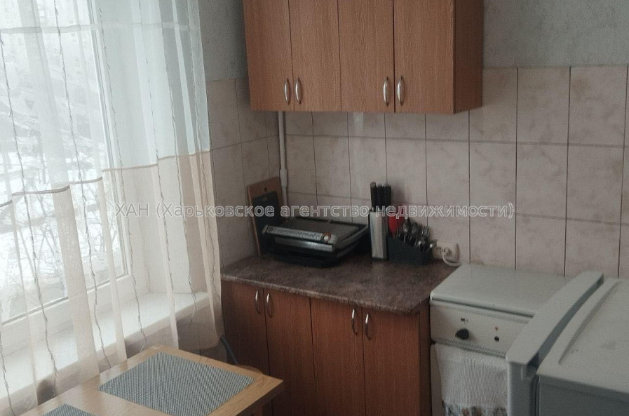 Продам квартиру, Валентиновская ул. , 1 кім., 31 м², косметический ремонт 