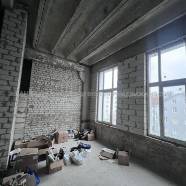 Продам квартиру, Букова ул. , 2 кім., 61 м², без внутренних работ 