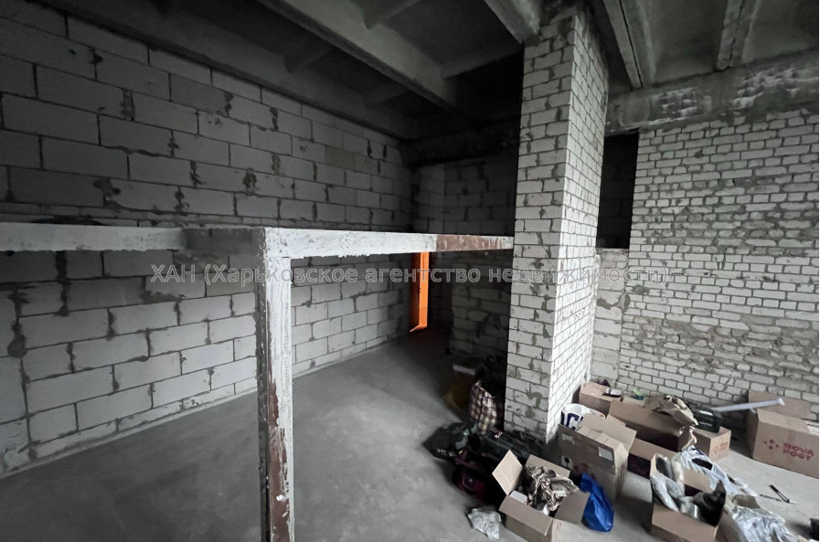 Продам квартиру, Букова ул. , 2 кім., 61 м², без внутренних работ 