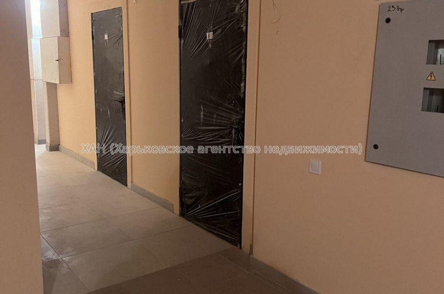 Продам квартиру, Букова ул. , 2 кім., 61 м², без внутренних работ 