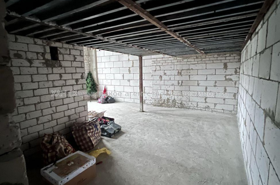 Продам квартиру, Букова ул. , 2 кім., 61 м², без внутренних работ 