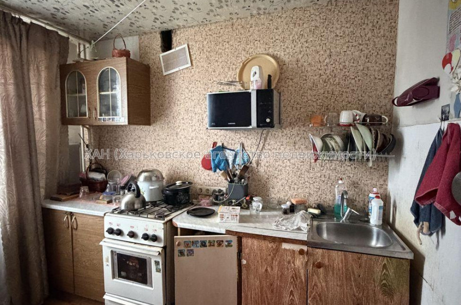 Продам квартиру, Лесопарковский 2-й пер. , 1 кім., 39.90 м², советский ремонт 