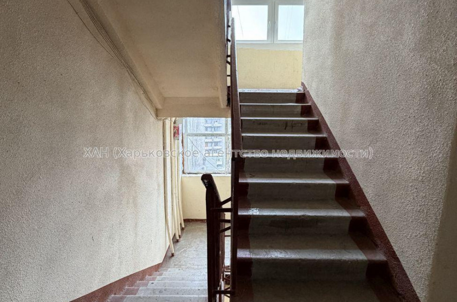 Продам квартиру, Лесопарковский 2-й пер. , 1 кім., 39.90 м², советский ремонт 