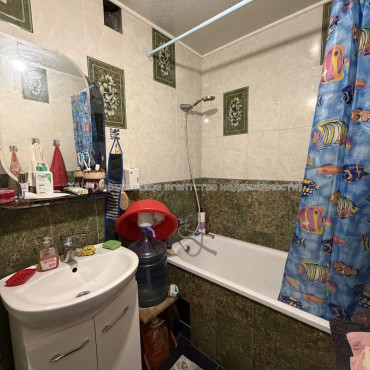 Продам квартиру, 1 кім., 39.90 м², советский ремонт 