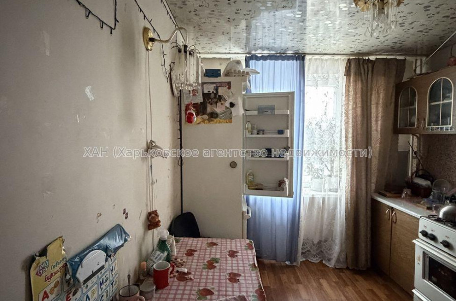 Продам квартиру, Лесопарковский 2-й пер. , 1 кім., 39.90 м², советский ремонт 