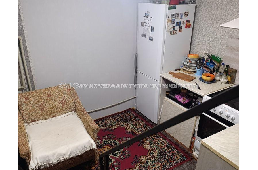 Продам квартиру, Ковтуна ул. , 1 кім., 24 м², советский ремонт 