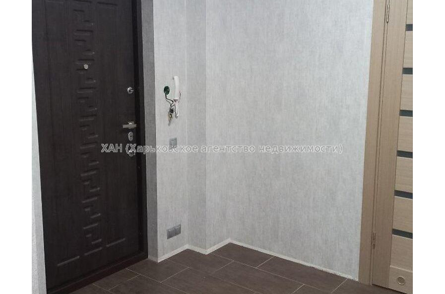 Продам квартиру, Балакирева пер. , 3  ком., 90.60 м², капитальный ремонт 