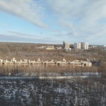 Продам квартиру, Балакирева пер. , 3  ком., 90.60 м², капитальный ремонт 