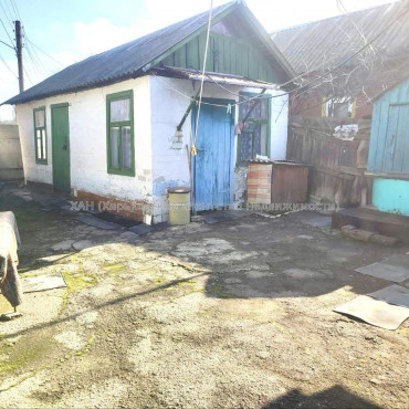 Продам дом, Павла Тычины ул. , 65 м², 1.50 сот., советский ремонт 