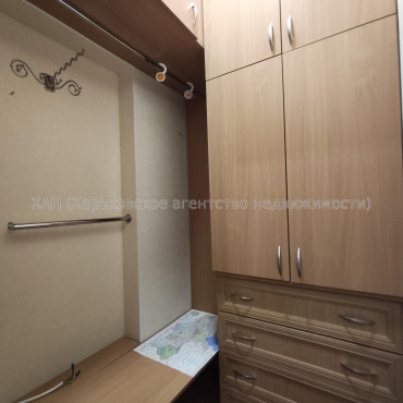 Продам квартиру, Библика ул. , 4 , 1 кім., 37.30 м², капитальный ремонт 