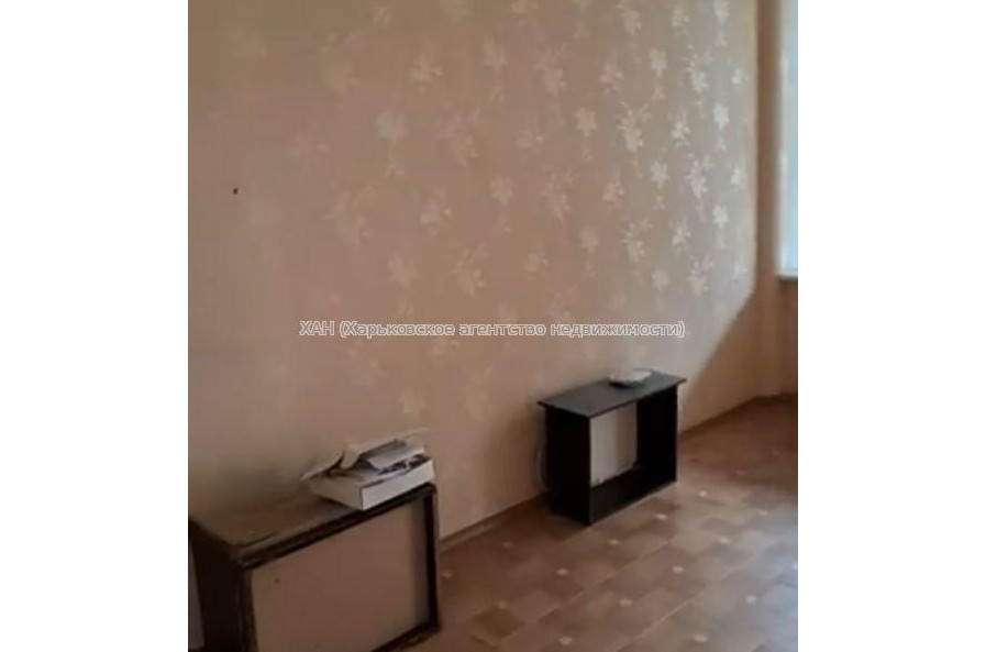 Продам квартиру, Чернышевская ул. , 4 кім., 91.10 м², частичный ремонт 