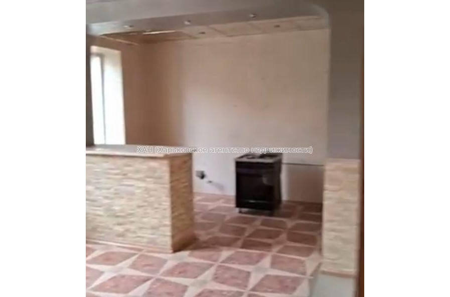 Продам квартиру, Чернышевская ул. , 4 кім., 91.10 м², частичный ремонт 