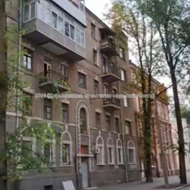 Продам квартиру, Чернышевская ул. , 4 кім., 91.10 м², частичный ремонт 