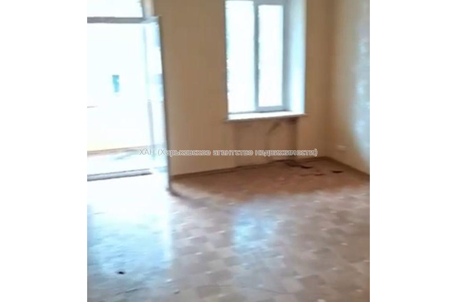 Продам квартиру, Чернышевская ул. , 4 кім., 91.10 м², частичный ремонт 