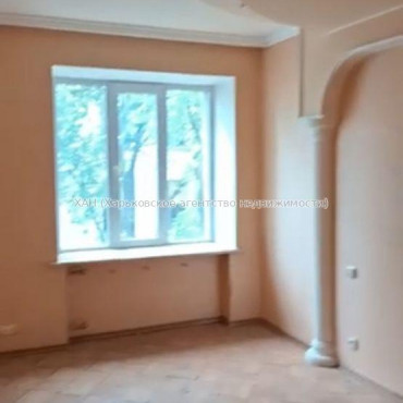 Продам квартиру, Чернышевская ул. , 4 кім., 91.10 м², частичный ремонт 