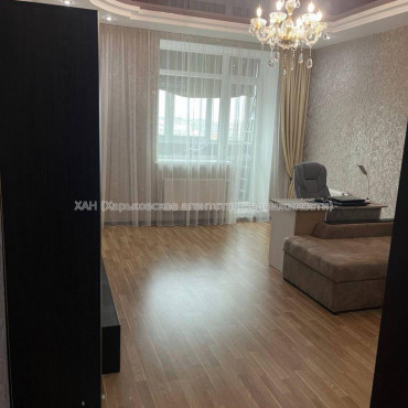 Продам квартиру, Грековская ул. , 2 кім., 70 м², евроремонт 