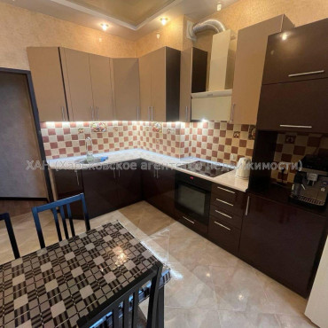 Продам квартиру, Грековская ул. , 2 кім., 70 м², евроремонт 