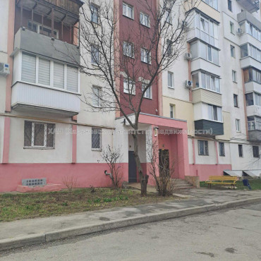 Продам квартиру, Курчатова просп. , 3  ком., 66 м², косметический ремонт 