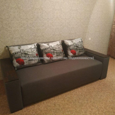 Продам квартиру, Георгия Тарасенко ул. , 1 кім., 32.70 м², косметический ремонт 