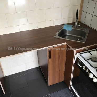 Продам квартиру, Героев Харькова просп. , 2  ком., 44 м², капитальный ремонт 