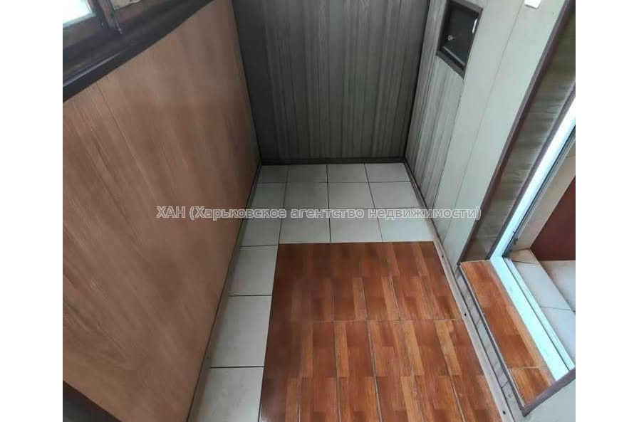Продам квартиру, Яны Червоной ул. , 1 кім., 40.40 м², косметический ремонт 