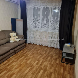 Продам квартиру, Яны Червоной ул. , 1  ком., 40.40 м², косметический ремонт