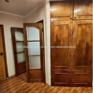 Продам квартиру, Яны Червоной ул. , 1 кім., 40.40 м², косметический ремонт 