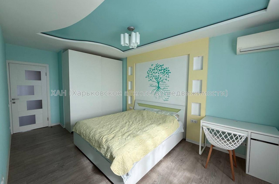 Продам квартиру, Мирослава Мисли ул. , 2  ком., 83 м², авторский дизайн 