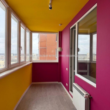 Продам квартиру, Мирослава Мисли ул. , 2  ком., 83 м², авторский дизайн 