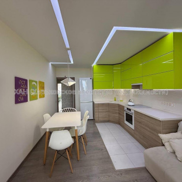 Продам квартиру, Мирослава Мисли ул. , 2  ком., 83 м², авторский дизайн 