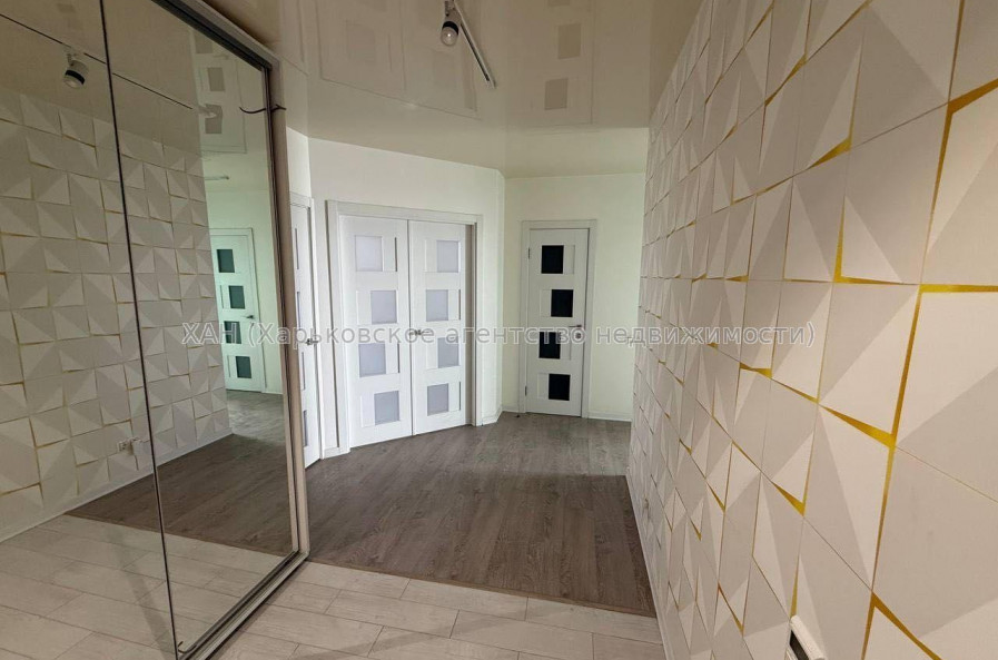 Продам квартиру, Мирослава Мисли ул. , 2  ком., 83 м², авторский дизайн 