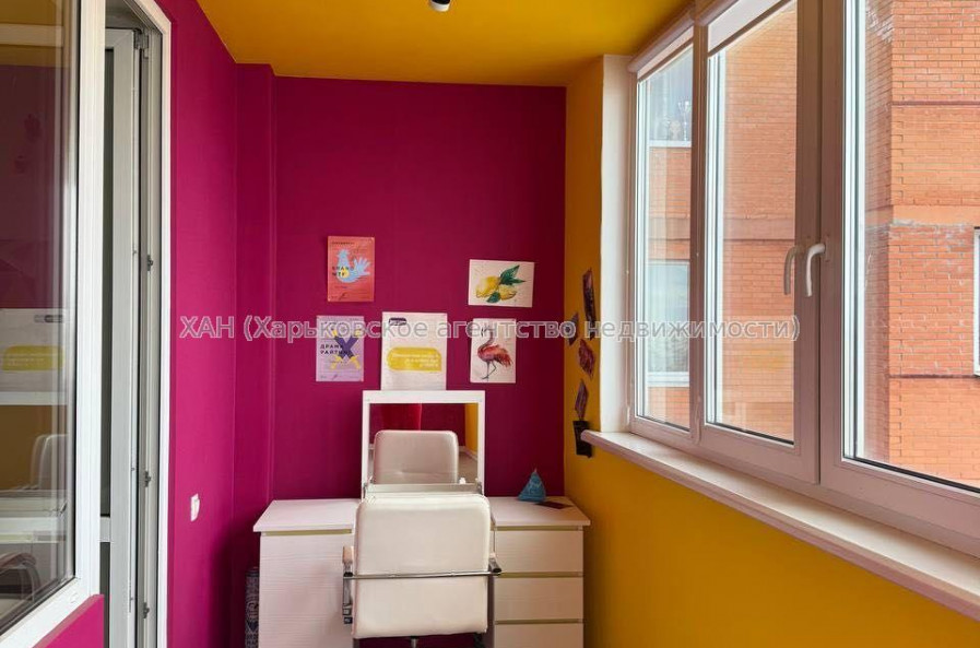 Продам квартиру, Мирослава Мисли ул. , 2  ком., 83 м², авторский дизайн 