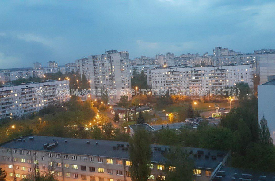 Продам квартиру, Мирослава Мисли ул. , 2  ком., 83 м², авторский дизайн 