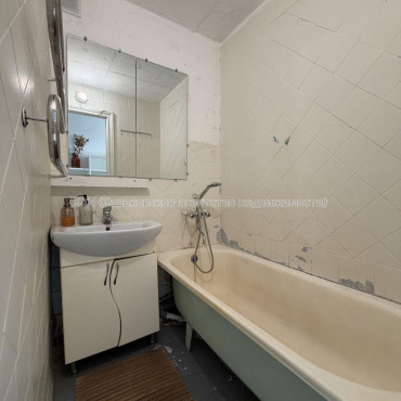 Продам квартиру, Большая Панасовская ул. , 2 кім., 45.70 м², капитальный ремонт 