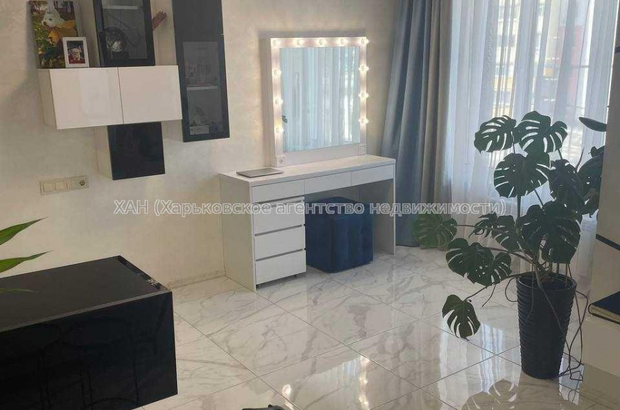 Продам квартиру, Мира ул. , 1 кім., 43.50 м², авторский дизайн 