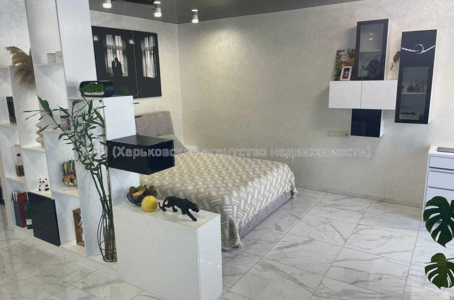 Продам квартиру, Мира ул. , 1 кім., 43.50 м², авторский дизайн 