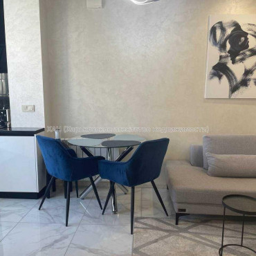 Продам квартиру, Мира ул. , 1 кім., 43.50 м², авторский дизайн 