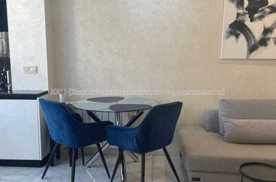 Продам квартиру, Мира ул. , 1 кім., 43.50 м², авторский дизайн 