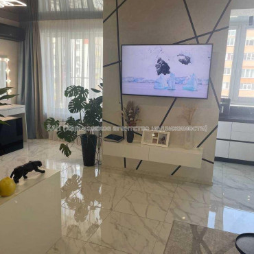 Продам квартиру, Мира ул. , 1 кім., 43.50 м², авторский дизайн 