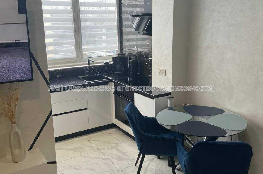 Продам квартиру, Мира ул. , 1 кім., 43.50 м², авторский дизайн 