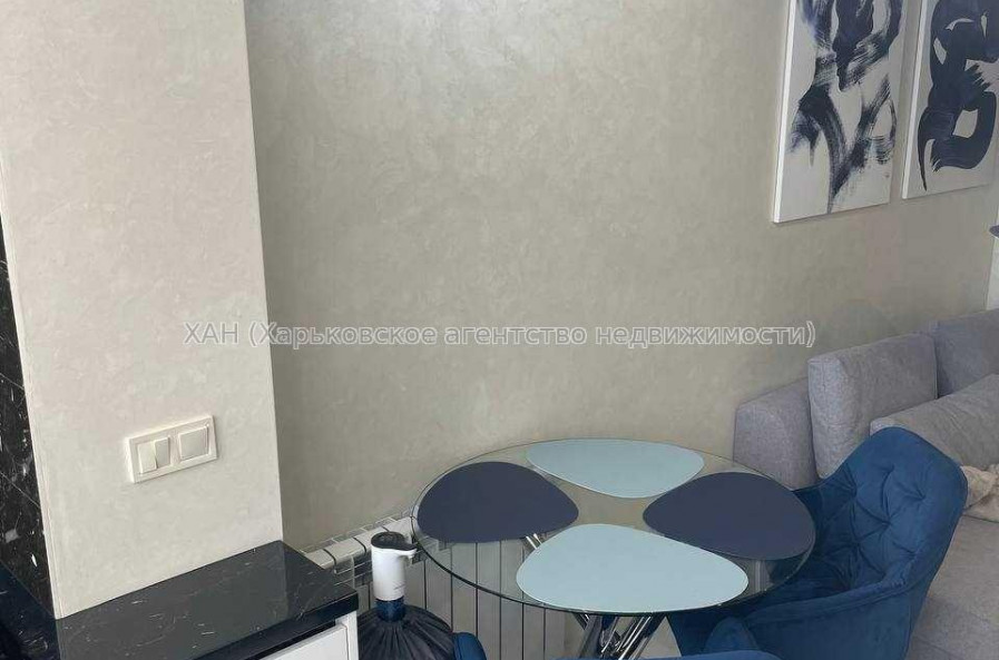 Продам квартиру, Мира ул. , 1 кім., 43.50 м², авторский дизайн 