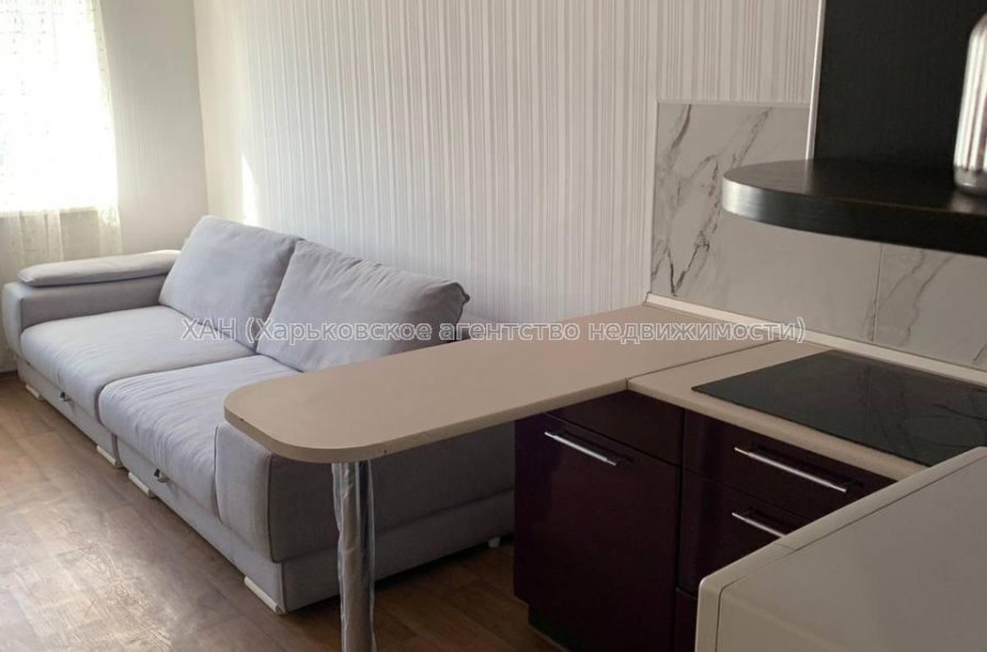 Продам квартиру, Единства ул. , 1  ком., 25 м², капитальный ремонт 