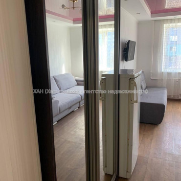 Продам квартиру, Единства ул. , 1  ком., 25 м², капитальный ремонт 