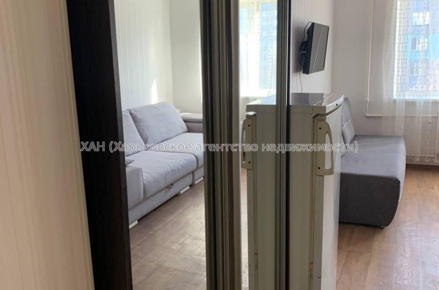 Продам квартиру, Единства ул. , 1  ком., 25 м², капитальный ремонт 