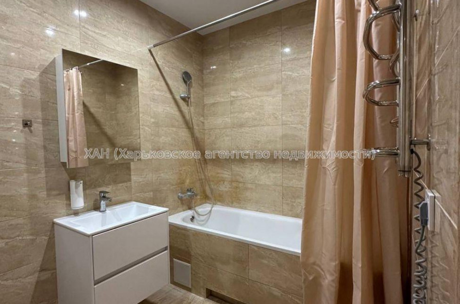 Продам квартиру, Льва Ландау просп. , 2  ком., 63.30 м², евроремонт 