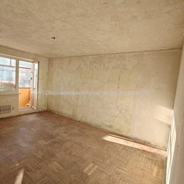 Продам квартиру, Людвига Свободы просп. , 2  ком., 56.80 м², без внутренних работ 