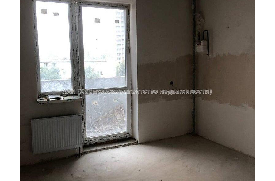 Продам квартиру, Ньютона ул. , 2  ком., 57 м², без внутренних работ 