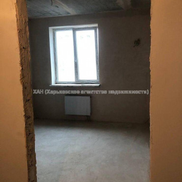 Продам квартиру, Ньютона ул. , 2  ком., 57 м², без внутренних работ 
