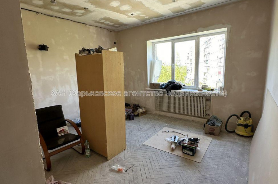 Продам квартиру, Ильи Коваля ул. , 2 кім., 64 м², частичный ремонт 