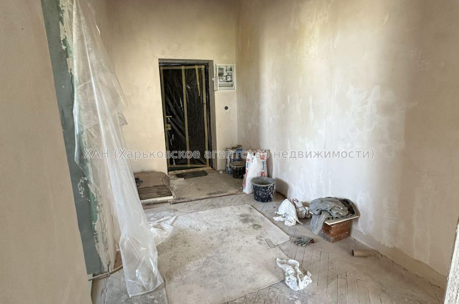 Продам квартиру, Ильи Коваля ул. , 2 кім., 64 м², частичный ремонт 